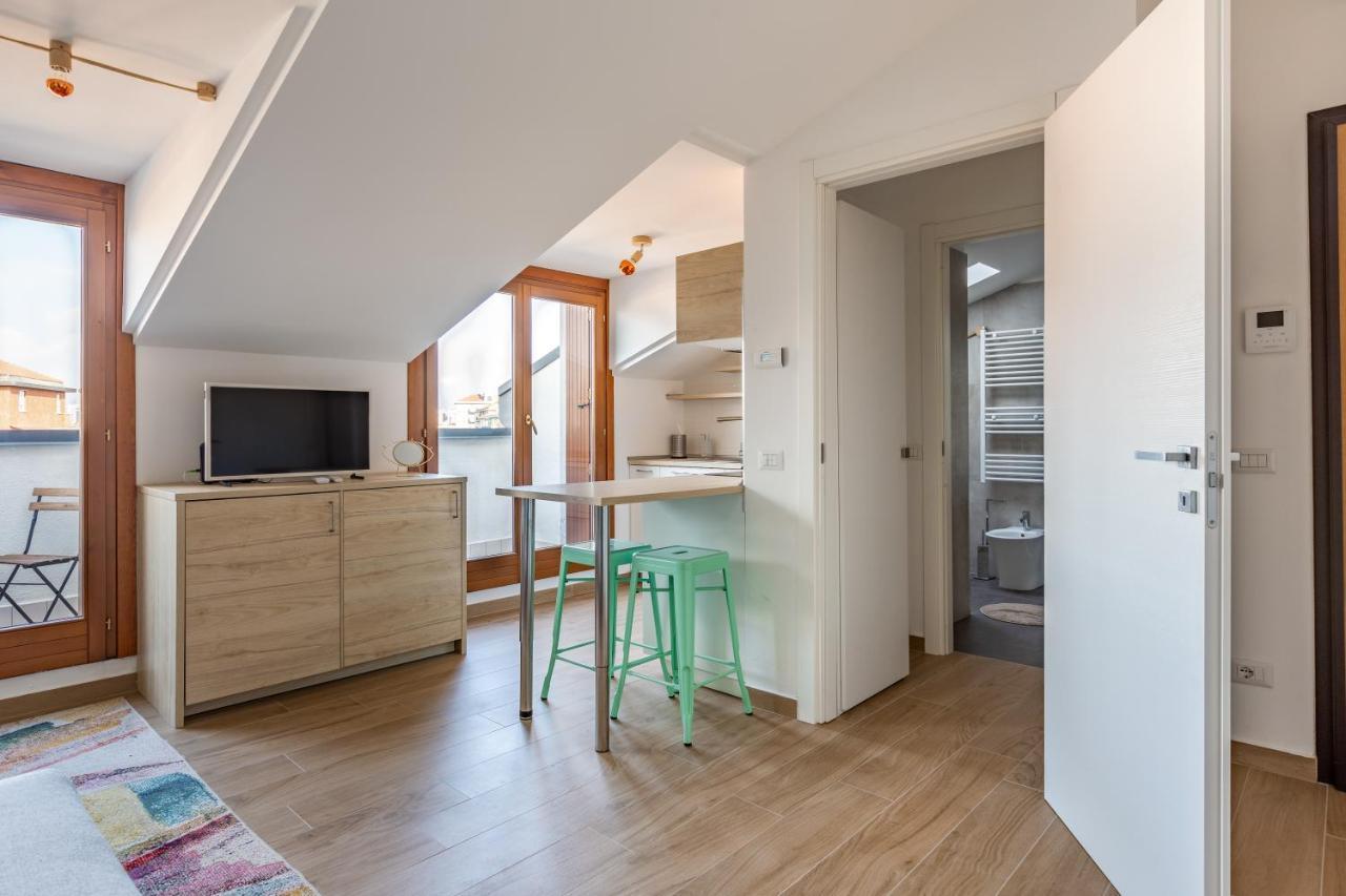 Cozy Studio W/Parking 5 Min Walk From The Bus Stop Mailand Exterior foto
